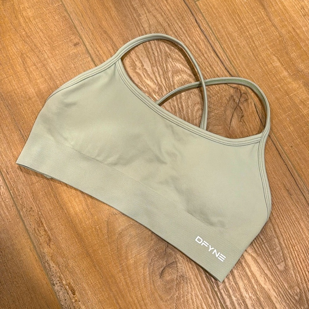 Dfyne dynamic open back sports bra